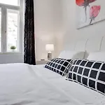 Charming Studio Apartment Near The Historic Center