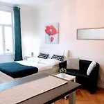 Charming Studio Apartment Near The Historic Center