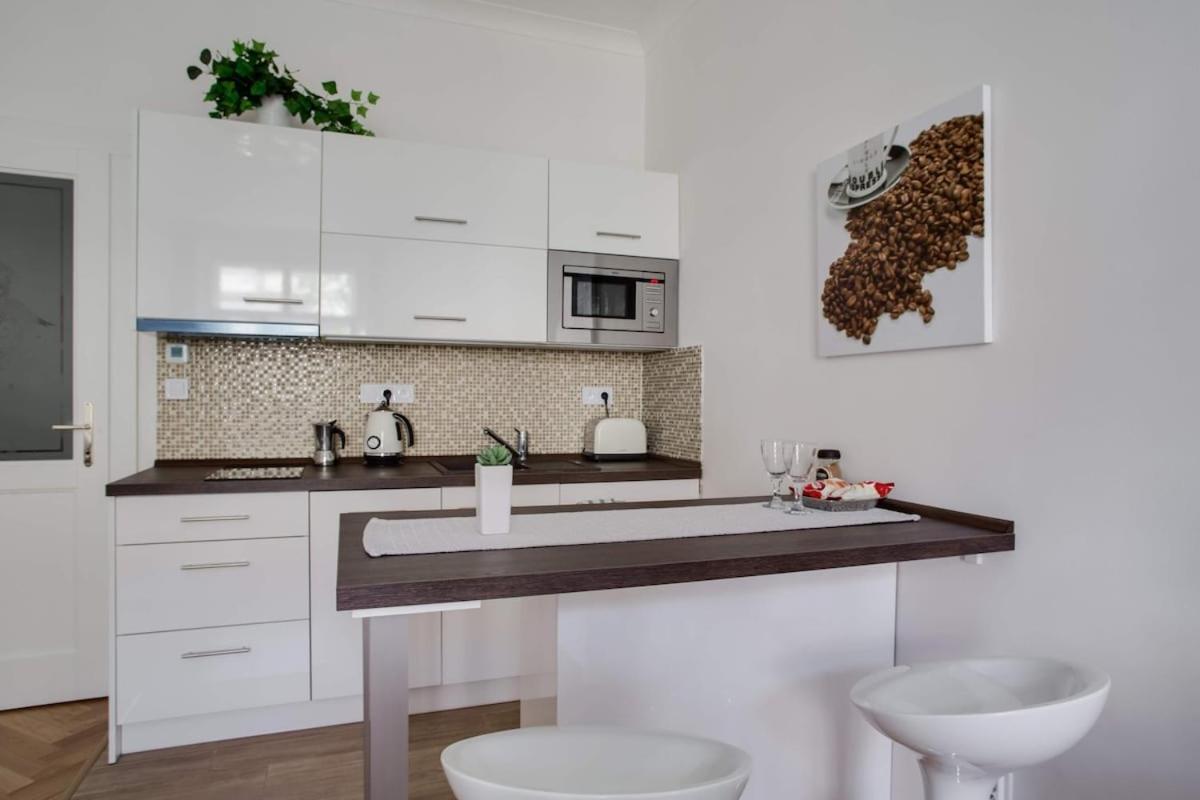 Charming Near The Historic Center * Praga